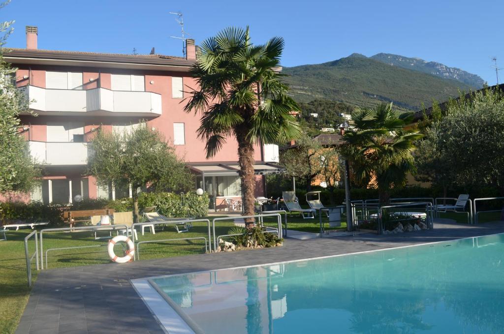 Park Hotel Eden Torbole Sul Garda Exterior foto