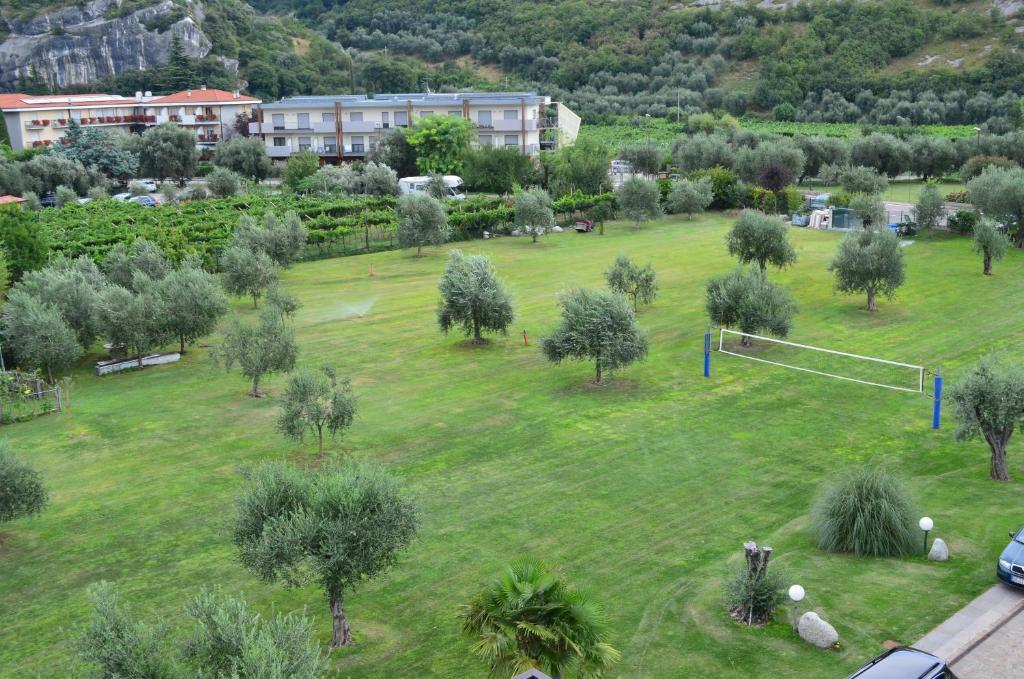 Park Hotel Eden Torbole Sul Garda Exterior foto